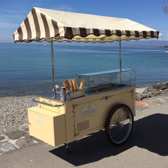 Chariot à Glace pour votre événement sur-mesure, services pour entreprises, privés et manifestations publiques